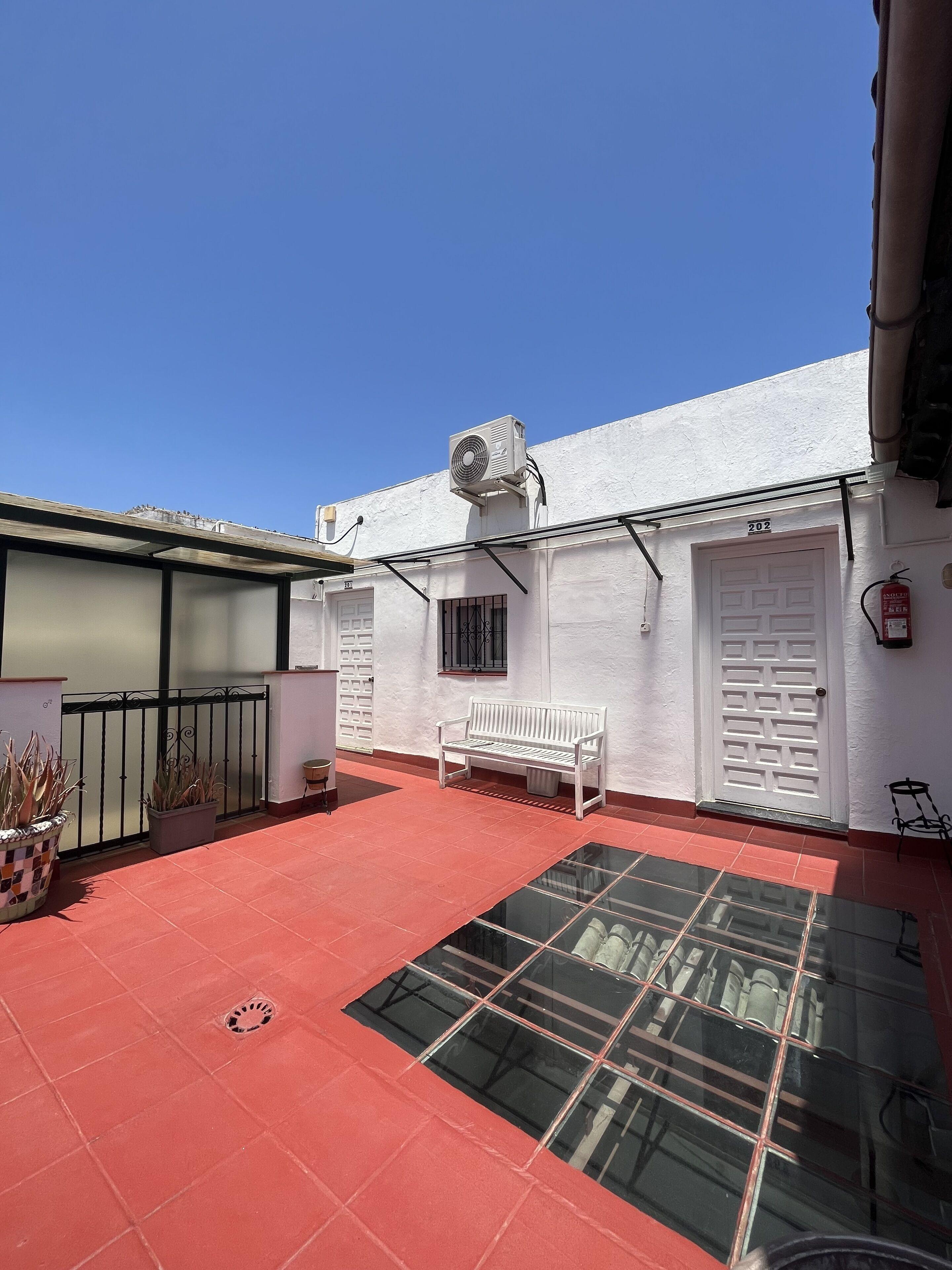 Hostal Atenas - Seville — Photos 3